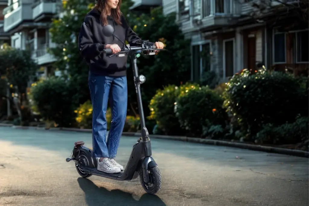 【月々3,000円台から始めるEVライフ！】㈱ブレイズの２輪電動モビリティの特定小型原付が分割払い対応 画像 3