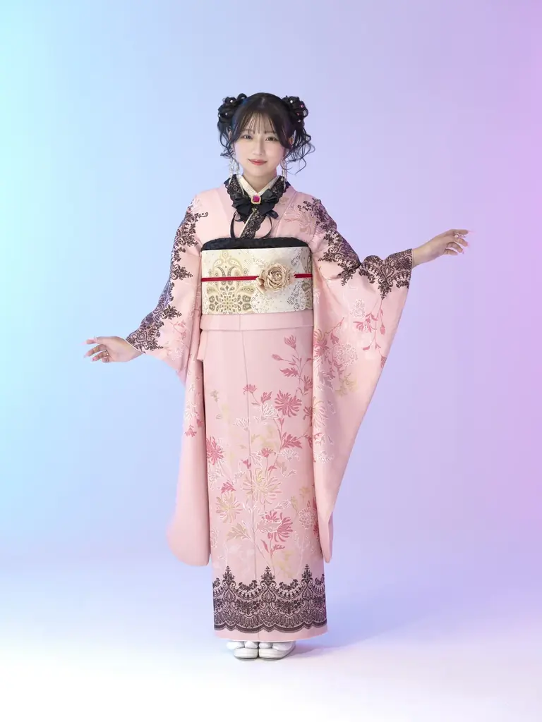 人気インフルエンサーの希空とスタジオアリスがコラボレーション！1月12日より、成人式振袖レンタル＆前撮りパック「ふりホ」の新WebCM「“今、私が着たい振袖。” 希空×ふりホ ４LOOK」を公開！ 画像 4