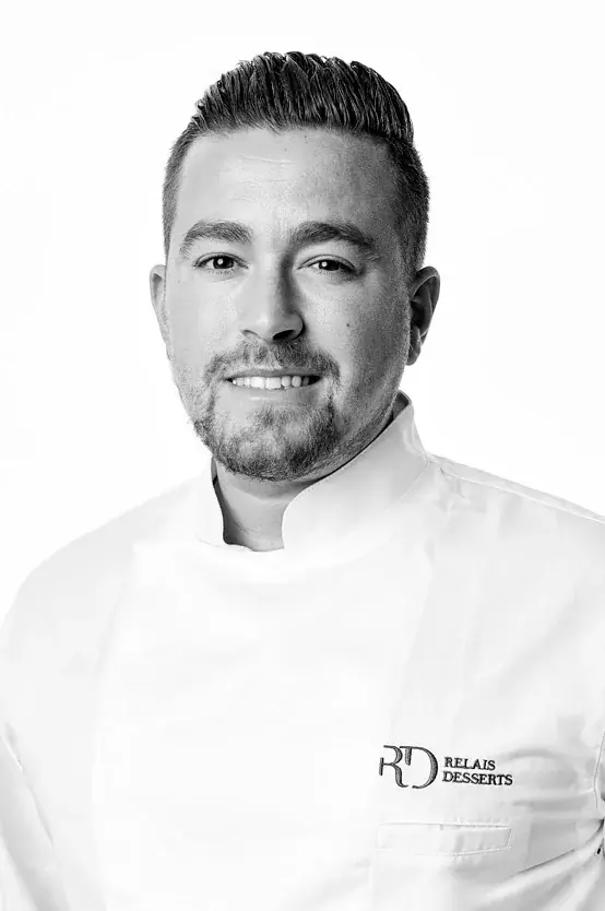 【日本橋高島屋】バレンタイン会場で国内外のトップクラスのパティシエたちと触れあえる楽しさを体験！マキシム・フレデリック氏、セバスチャン・ブイエ氏たちが、目の前で作りたてのデセールやパフェを提供！ 画像 12