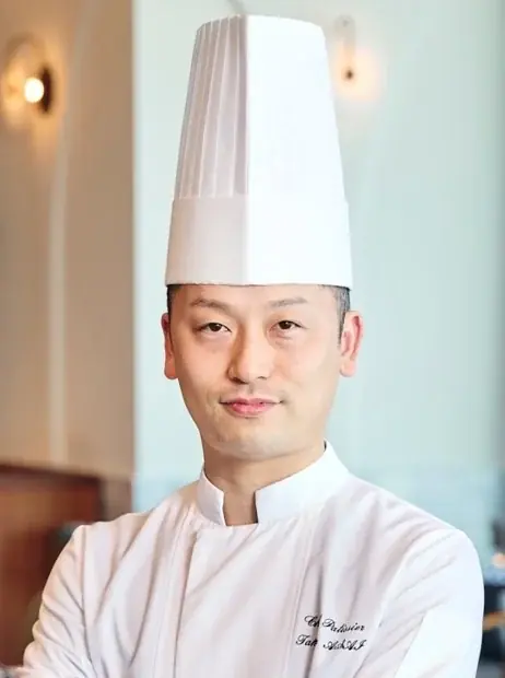 【日本橋高島屋】バレンタイン会場で国内外のトップクラスのパティシエたちと触れあえる楽しさを体験！マキシム・フレデリック氏、セバスチャン・ブイエ氏たちが、目の前で作りたてのデセールやパフェを提供！ 画像 16