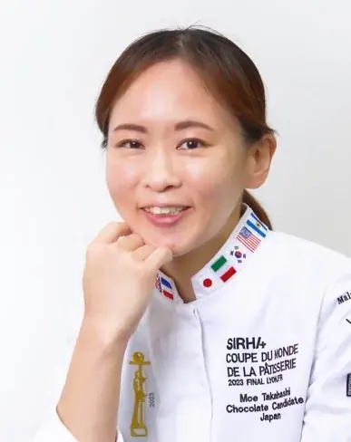 【日本橋高島屋】バレンタイン会場で国内外のトップクラスのパティシエたちと触れあえる楽しさを体験！マキシム・フレデリック氏、セバスチャン・ブイエ氏たちが、目の前で作りたてのデセールやパフェを提供！ 画像 4