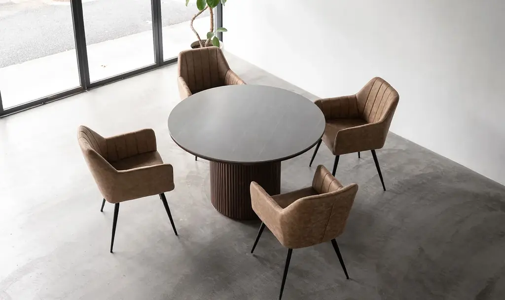 セラミック×木目の異素材MIXで、ご自宅はもちろんオフィスやカフェでも使えるラウンドダイニングテーブル『ENOAH（エノア）』が新登場！ 画像 8