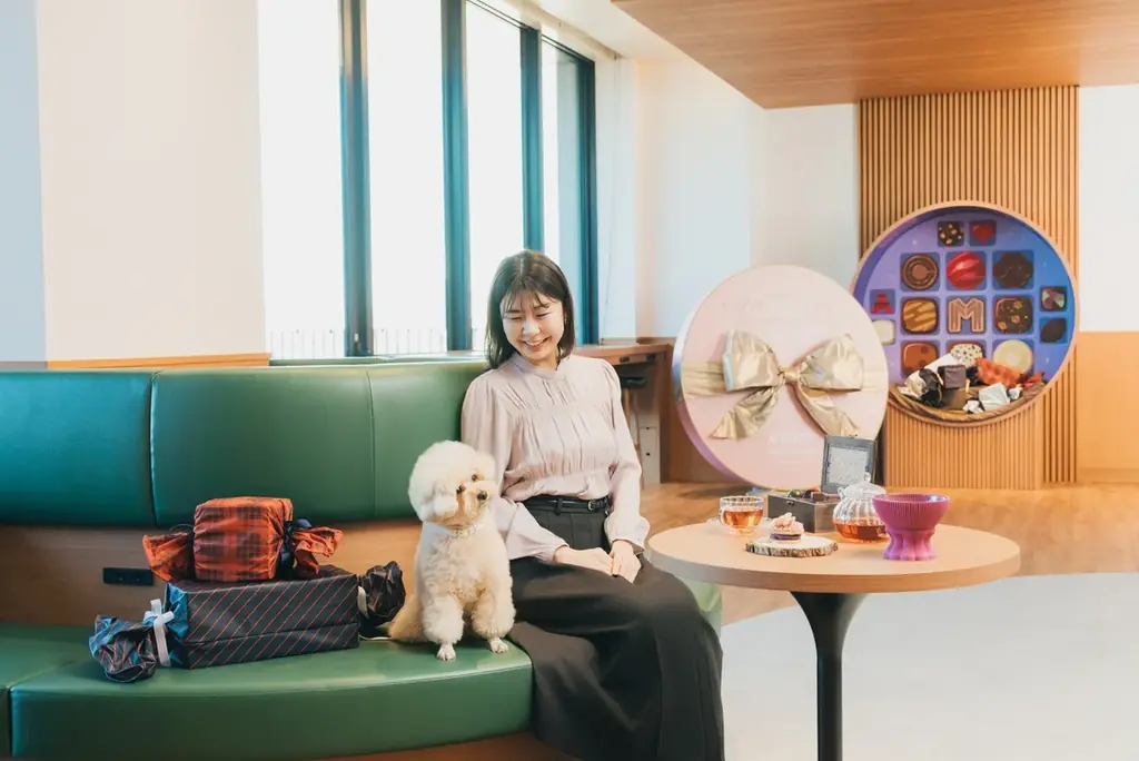 【OMO5東京五反田】愛犬とスイーツやフォトスポットでの撮影を楽しむ「バレンタインドッグラウンジ」初登場 画像 1