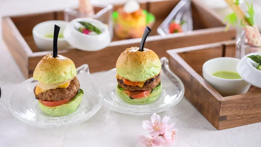 【新富良野プリンスホテル】アフタースキーでも楽しめる！冬から春の息吹へ。富良野の情景を表現した、期間限定アフタヌーンティー「Snow to Bloom Afternoon Tea」を初開催 画像 2