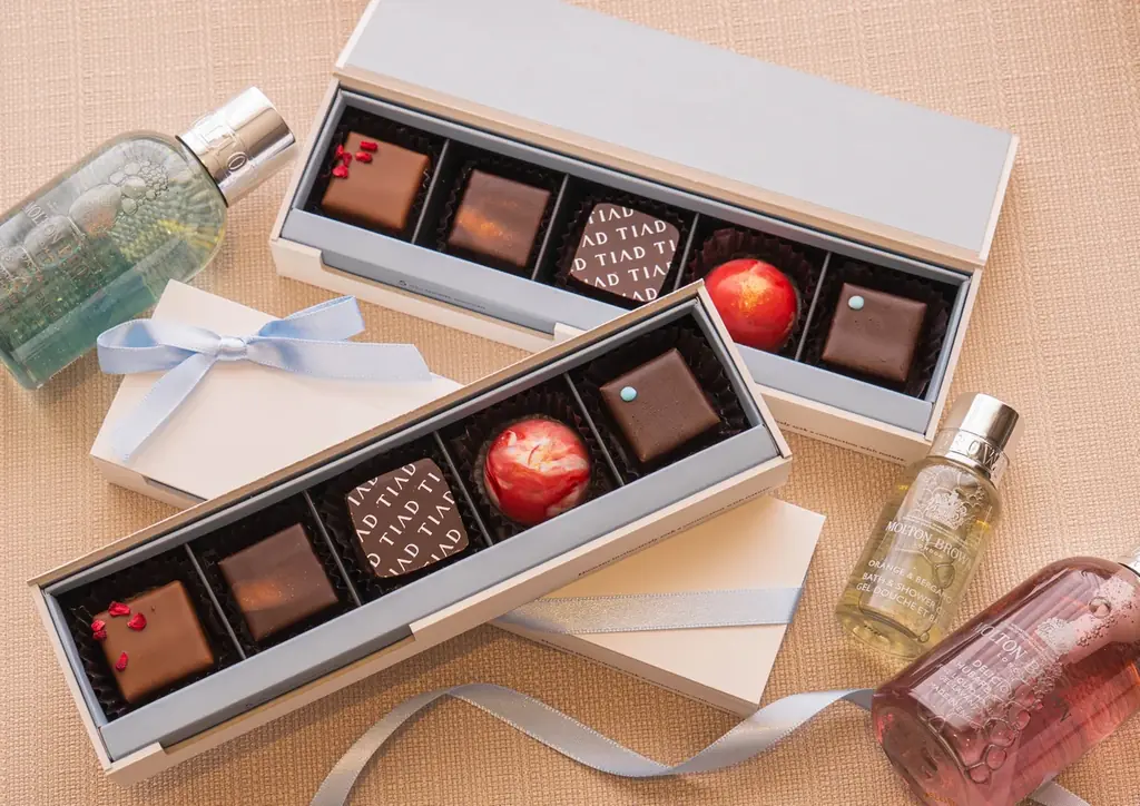 「あの香りがチョコレートに！？」TIAD, AUTOGRAPH COLLECTION モルトンブラウンとのコラボレーションショコラを販売1月13日より、バレンタイン期間限定で 画像 4