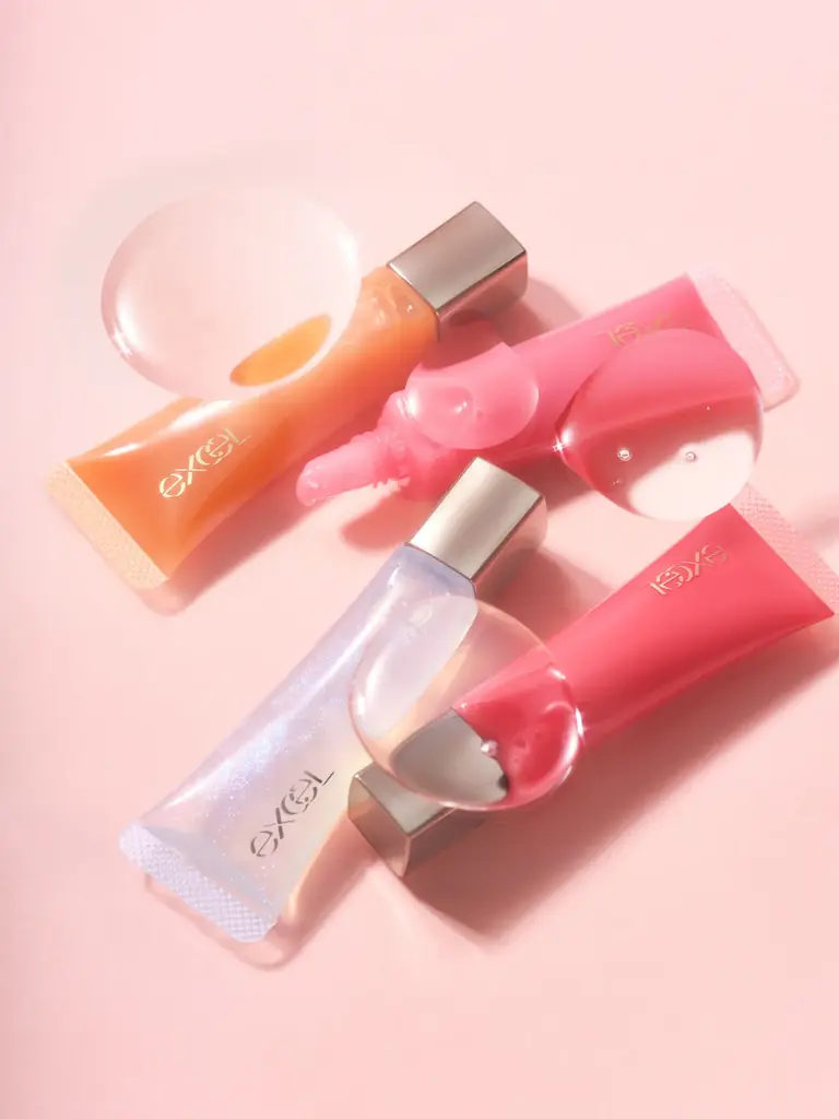 『エクセル』から、むっちり厚膜！ぽってりボリューム唇*に導く　美容液発想から生まれた、ケアする「トリートメントグロス」発売 画像 2
