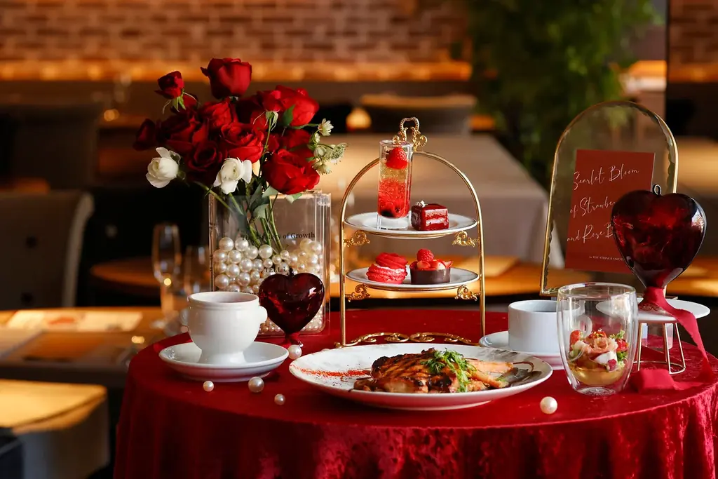 真紅のいちごとローズが宝石のように美しく華やぐ『ストロベリー&ローズ アフタヌーンティー ～Rouge Coffret（ルージュ・コフレ）～』新登場 画像 7