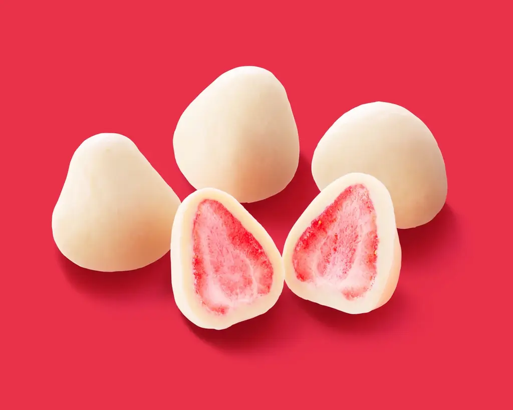 発売１週間で324万食突破！「ファミマの白をまとったいちご狩り®」1月13日（火）からは「いちご＆ホイップサンド」を発売！白星を目指す人々に吉田鋼太郎さん＆八木莉可子さんからエールも 画像 22