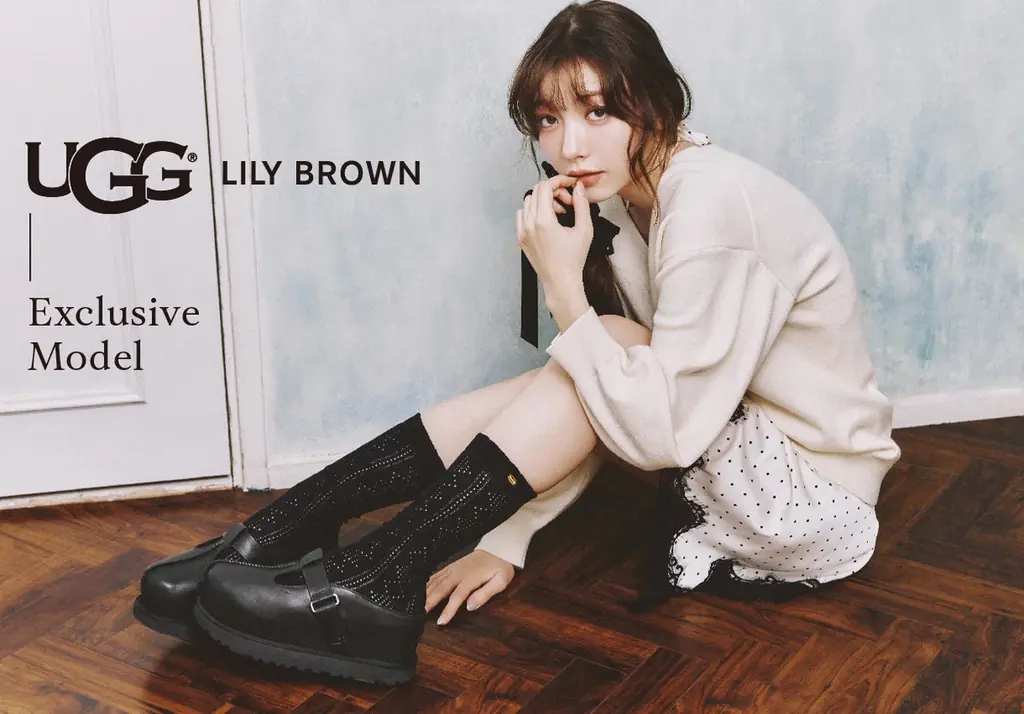 ＜LILY BROWN（リリー ブラウン）＞UGG®の人気モデル「Goldenstar Hi Clog（ゴールデンスター ハイ クロッグ）」を限定発売！ 画像 1