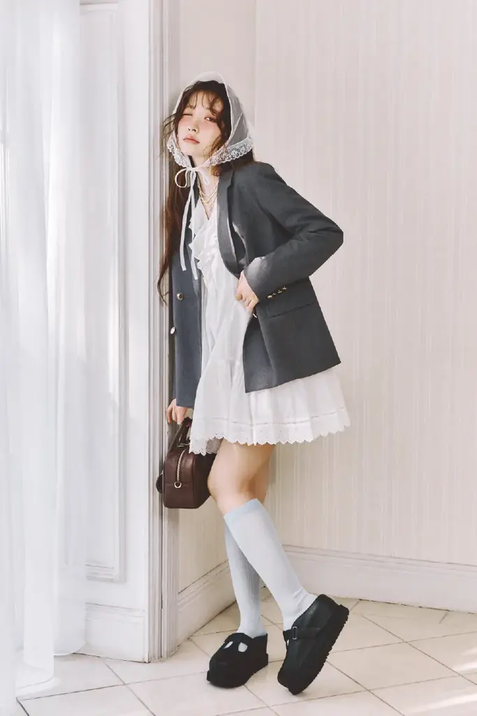 ＜LILY BROWN（リリー ブラウン）＞UGG®の人気モデル「Goldenstar Hi Clog（ゴールデンスター ハイ クロッグ）」を限定発売！ 画像 5