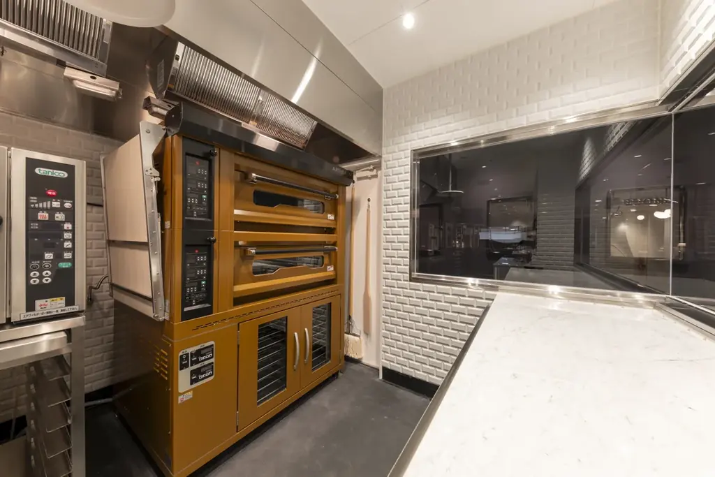 高松市で注目！低予算で飲食店運営が体験できるシェアレストラン「厨BUONO」に自家製食材のピザやフォカッチャを楽しむカフェ【e&(イート) 】2026年1月14日OPEN 　来店者記念特典を用意 画像 9