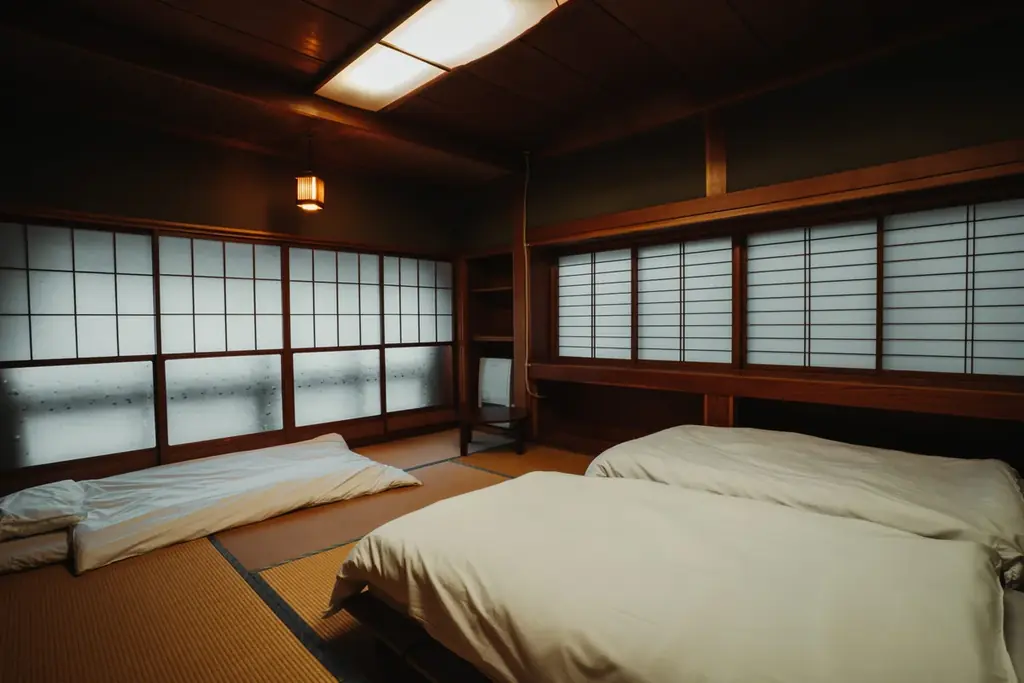 株式会社Yugeが蔵王温泉高湯通りの中心に位置する旧旅館三浦屋を改修し、飲食店、物販、簡易宿泊の機能を併せ持つ複合施設「三浦屋」を開業いたします 画像 6