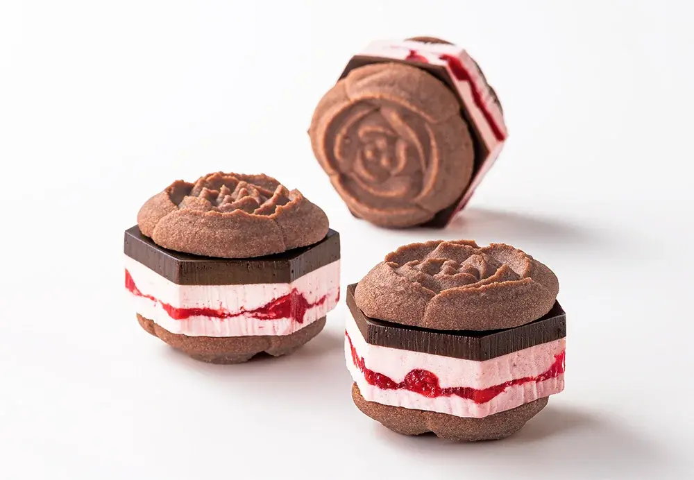 【TOKYOチューリップローズ】大丸東京店がNEW OPEN！ショコラと苺がとろけあう極厚バターサンド『ショコラバターサンド・ストロベリー』誕生 画像 2