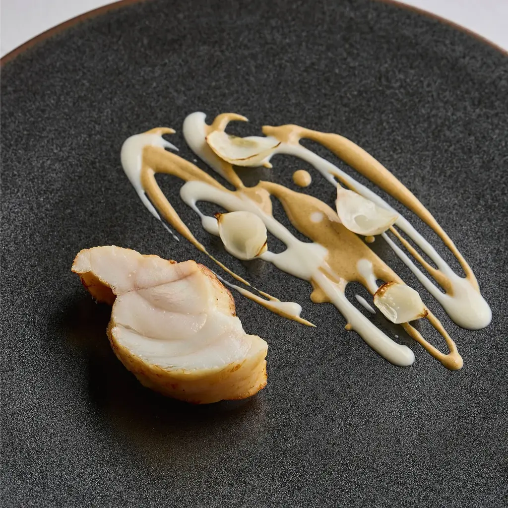 西麻布・三ツ星フレンチを牽引したヘッドシェフ・廣瀬隼人が、岐阜の美食シーンに新たな一石。地上160mで愉しむ美食の集い場「forty three」へ。 画像 7