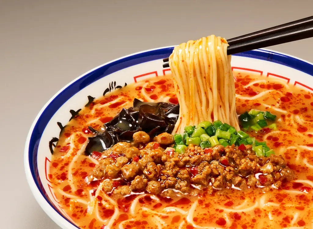 博多長浜らーめん 田中商店監修「辛オニ濃厚豚骨」が全国のセブン‐イレブンで再登場！ 画像 3