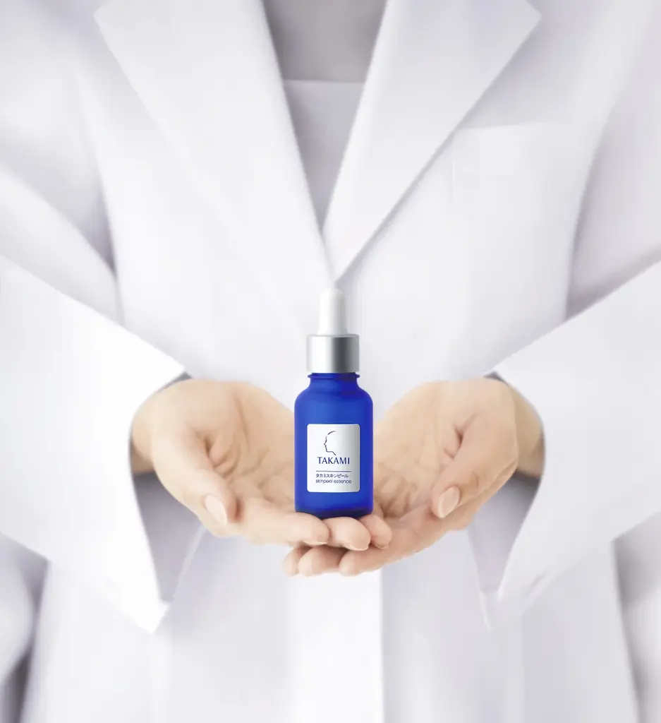 【タカミから新発売】薬用美白美容液でシミ*¹・しわ・ニキビまで。メラニン追跡アプローチ*²で、透明感*³澄みわたるグラススキンへ。 画像 4