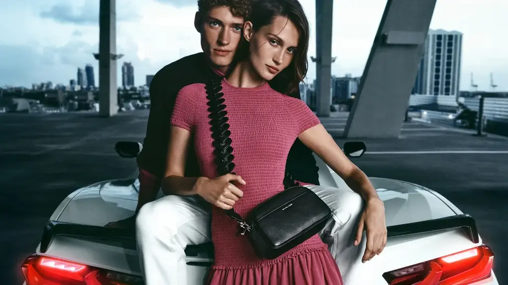 マイケル・コースから、バレンタイン カプセルが登場 画像 1