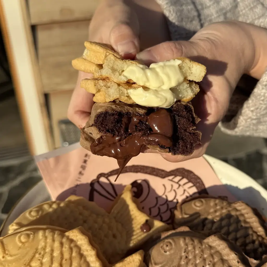 【冬の贅沢】“とろ～り”感MAX！リニューアルした「プレミアムチョコたい焼」が1月16日(金)より期間限定で新登場！ 画像 3