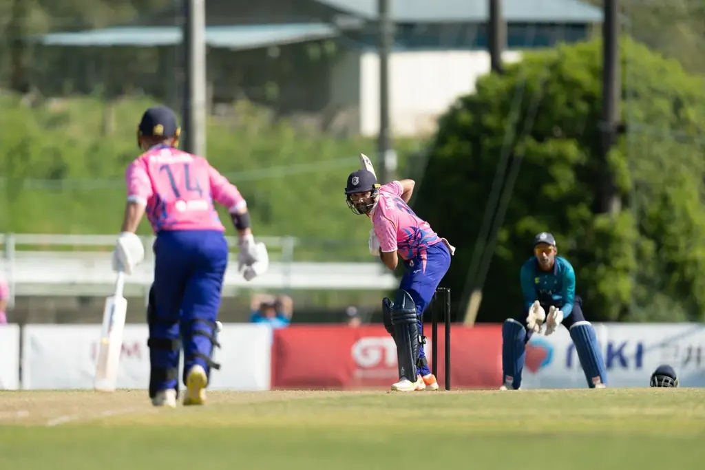 佐野アウトレットでTVアニメ「黒執事ー寄宿学校編ー」とのコラボマンホール「葬儀屋（アンダーテイカー）」新デザイン公開 画像 3