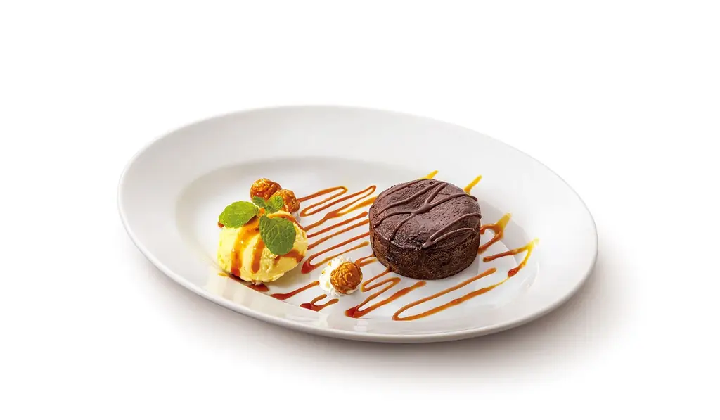 ホロライブ3期生×元町ドリア、限定コラボ10品を全国で提供