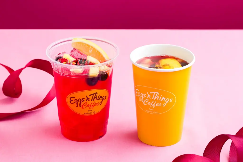 【Eggs ’n Things】“チョコレート×ストロベリー”至福のパンケーキが登場！「フォンダンショコラパンケーキ」「クリーミーブロスエッグス」1月21日（水）～2月26日（木） 画像 5