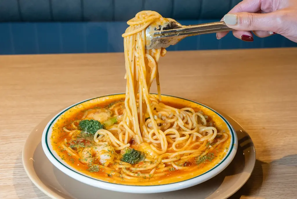 体験型路⾯電⾞「マグマやきいも電車」と共に鹿児島の冬を盛り上げる、マグマをテーマにした「マグマ飯」が今年も登場！ 画像 3