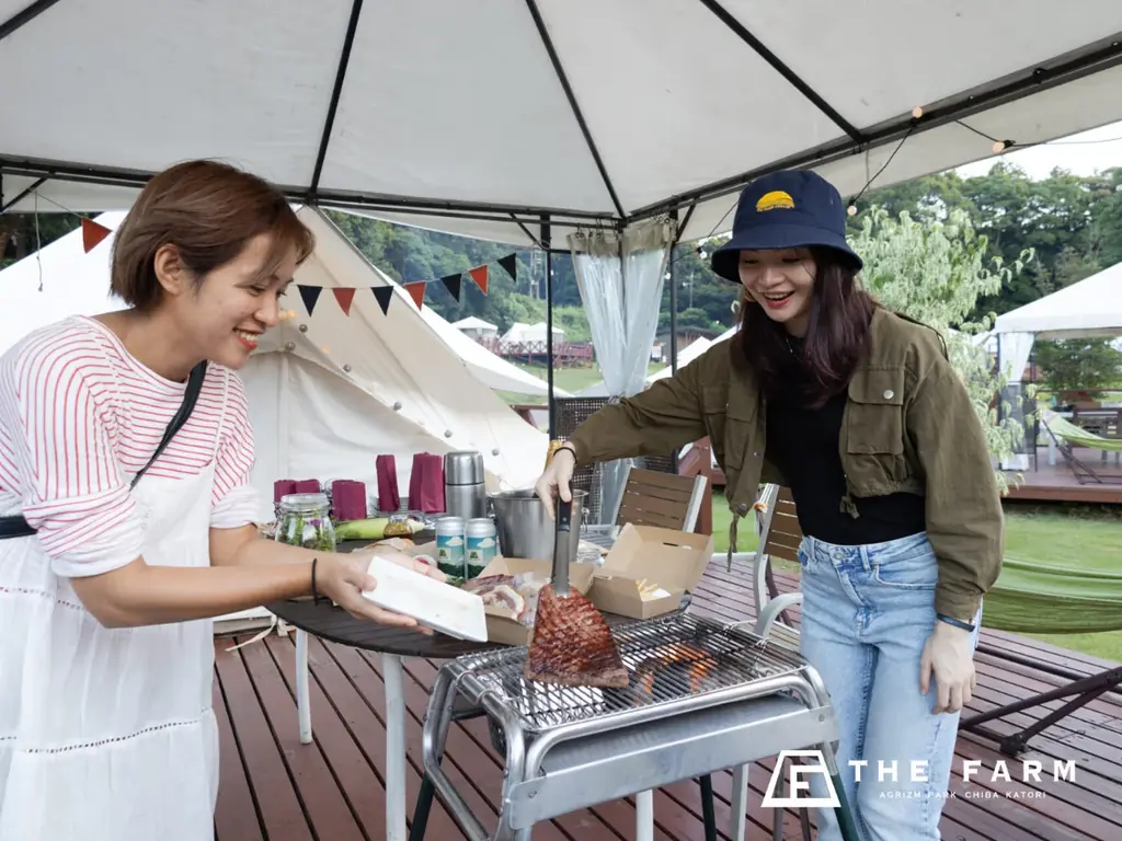 【3月平日限定】学生証提示でグループ全員いちご狩り無料。グランピング・BBQ・天然温泉・サウナまで一日満喫できる「学生応援プラン」予約開始 画像 6