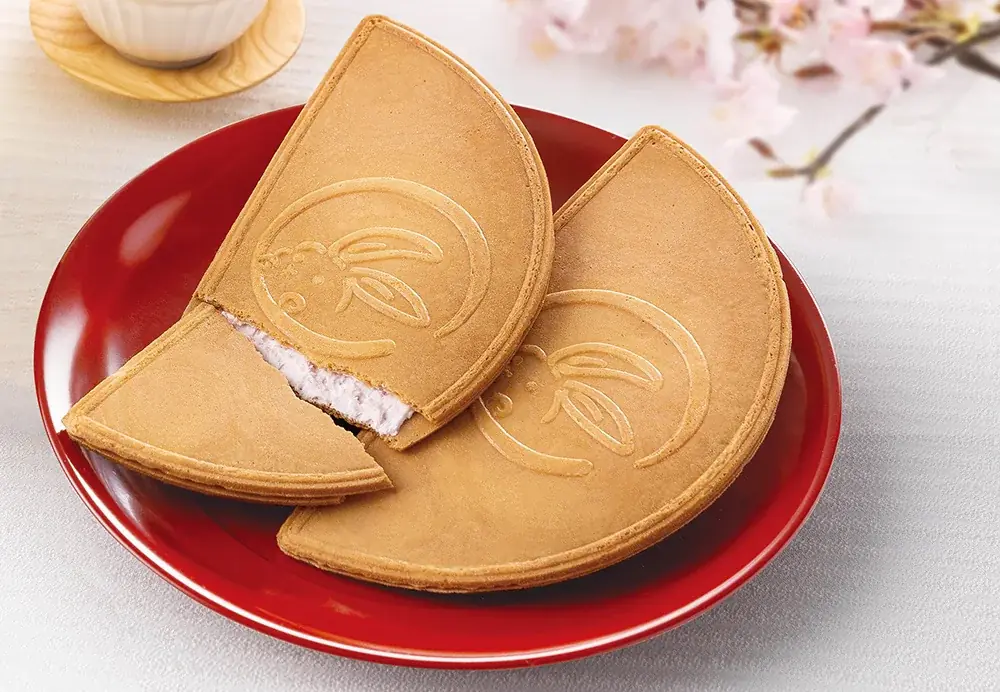 銘菓『鎌倉半月』から桜フレーバー登場！華やかに桜香る春限定ゴーフレット。全国通販も【鎌倉五郎本店】 画像 2