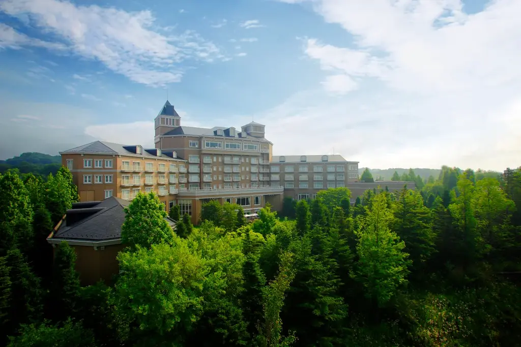 【仙台ロイヤルパークホテル】いちごと桜香る“春色”スイーツ＆デリブッフェ～選べるメインディッシュ～ 画像 4