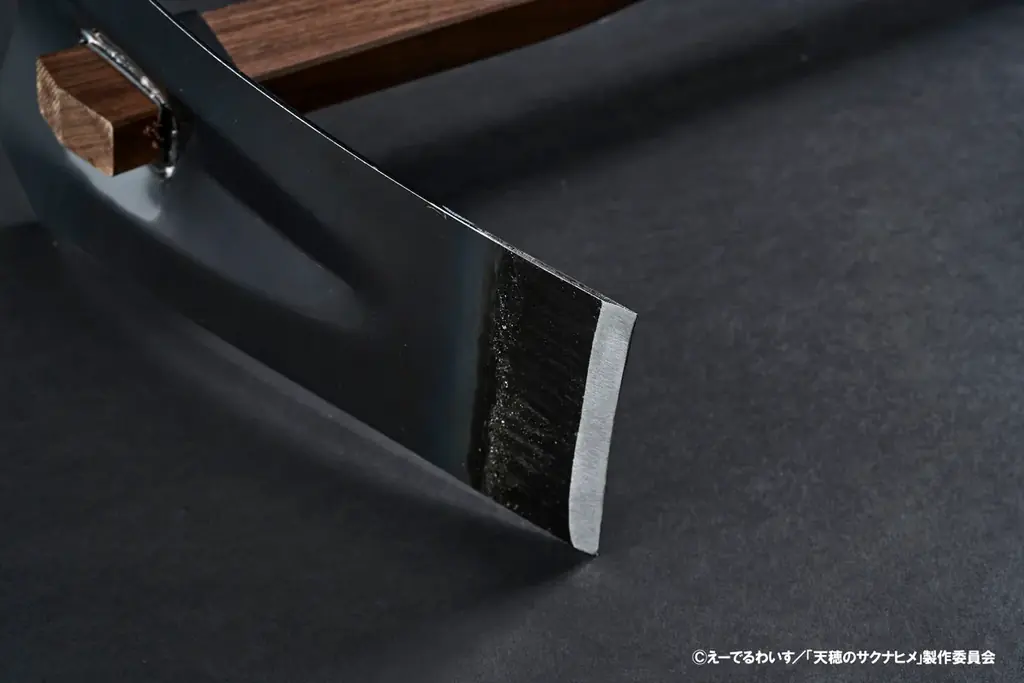 テレビアニメ『天穂のサクナヒメ』×村の鍛冶屋　創業150余年、三条の鍛冶屋が作る本格派の鍬、燕三条製の鎌や、おいしいお米が炊ける羽釜など世界観にぴったりなコラボ商品を本日から受注受付開始！ 画像 6