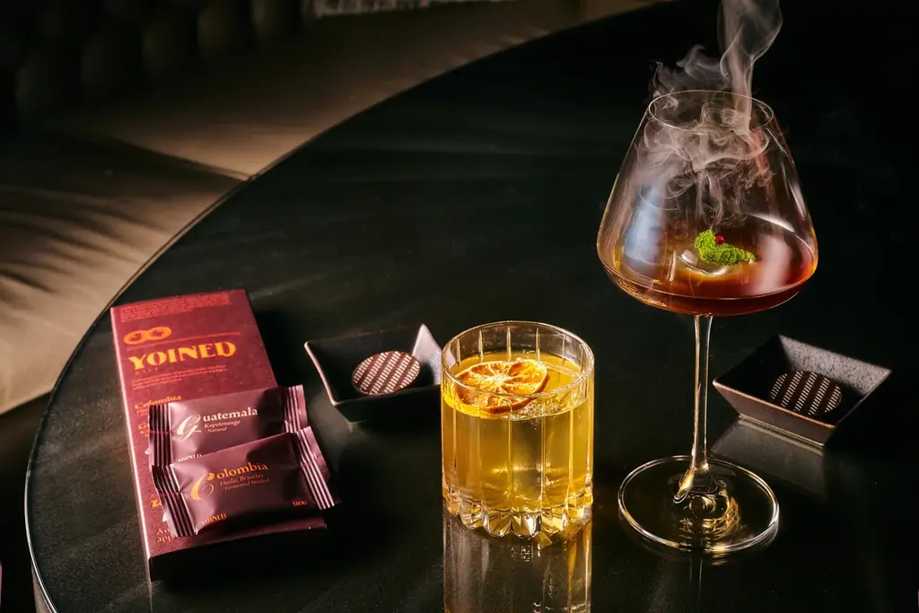 ザ・プリンスギャラリー 東京紀尾井町 UCCの“飲まないコーヒー”『YOINED』と初のコラボレーション コーヒーとカクテルが織りなすバレンタイン向けメニューをバーにて販売 画像 1