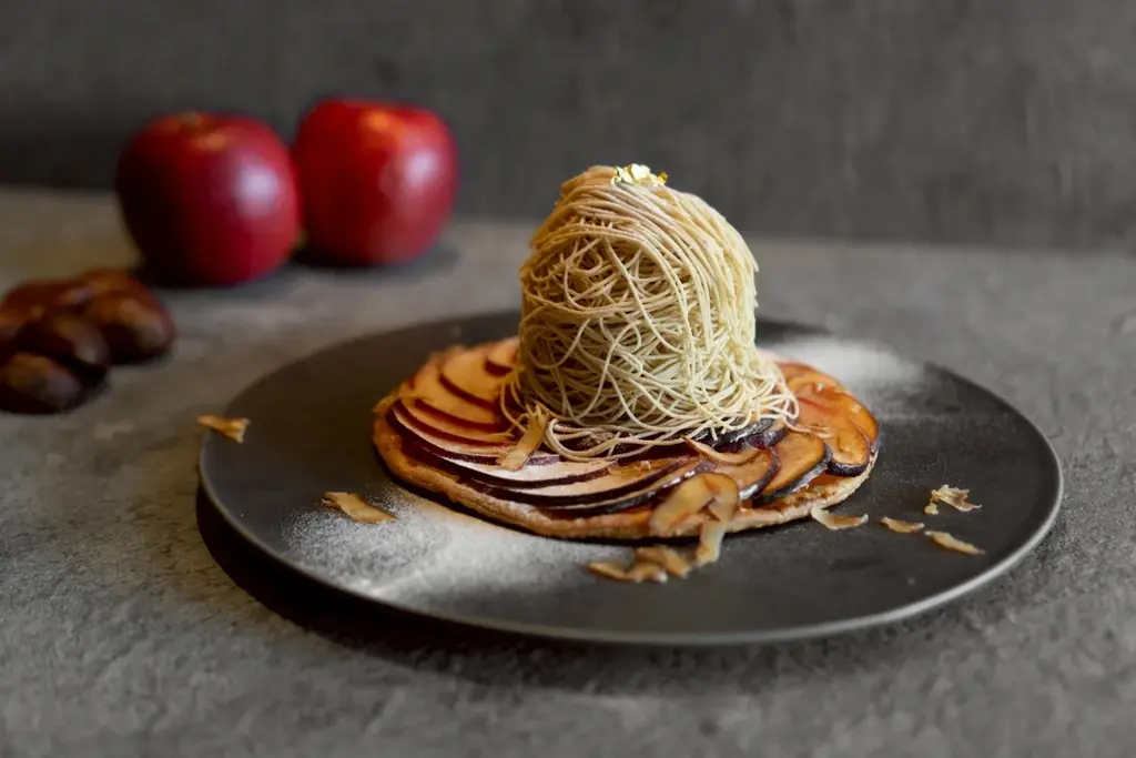 【和栗専門紗織】新商品『紅織』発売／アップルパイ×錦糸モンブランが織りなす新たな味わい。 画像 1