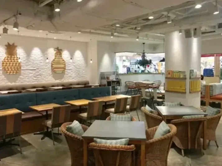 【フタバフルーツパーラー】苺の品種が日替わりで楽しめる！数量限定の希少な白苺を使用したパフェなど、旬の苺を存分に堪能できるスイーツ4種を、新宿店・川崎店にて期間限定で本日より販売開始！ 画像 11