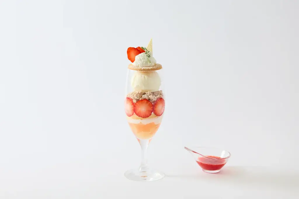 【横浜赤レンガ倉庫】いちごメニュー・グッズ情報！横浜赤レンガ倉庫1・2 号館内でも旬の“いちごスイーツ”や“いちごグッズ”を展開 画像 4