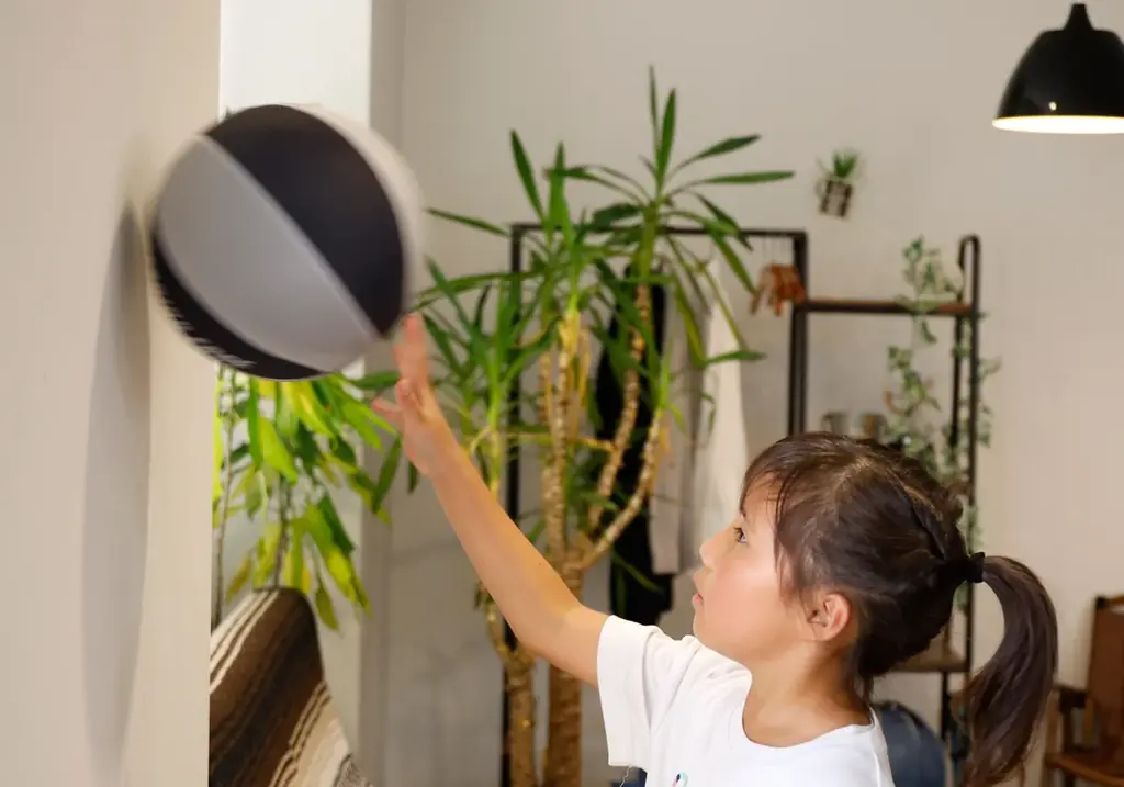 完売続出「静音バスケットボール」に新展開！全国のバスケキッズから届いた熱い要望に応え5-6号球が仲間入り 画像 7