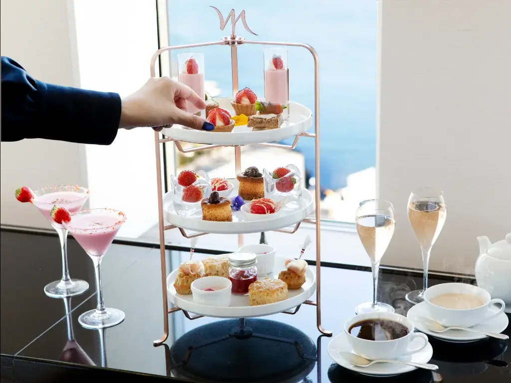 【メルキュール横須賀】季節ごとに新しい! 少しだけ特別なアフタヌーンティーシリーズ「Very Collection」誕生！ 第一弾は横須賀生まれの苺とSAKURAがきらめく春メニューが登場 画像 5