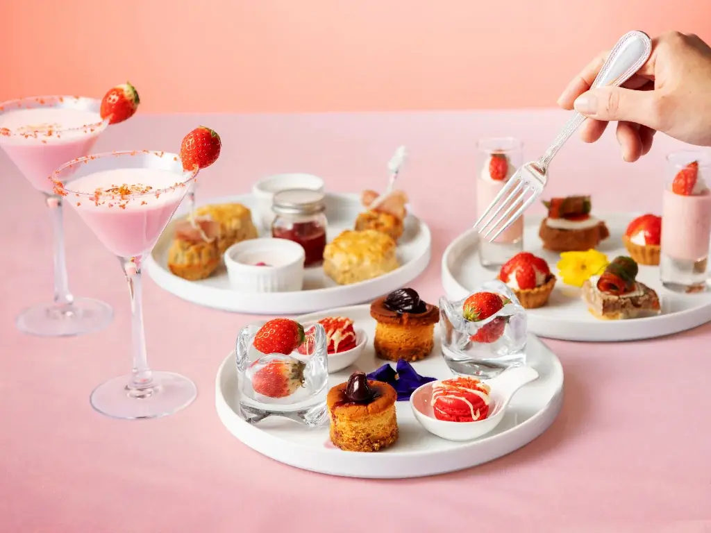 【メルキュール横須賀】季節ごとに新しい! 少しだけ特別なアフタヌーンティーシリーズ「Very Collection」誕生！ 第一弾は横須賀生まれの苺とSAKURAがきらめく春メニューが登場 画像 8