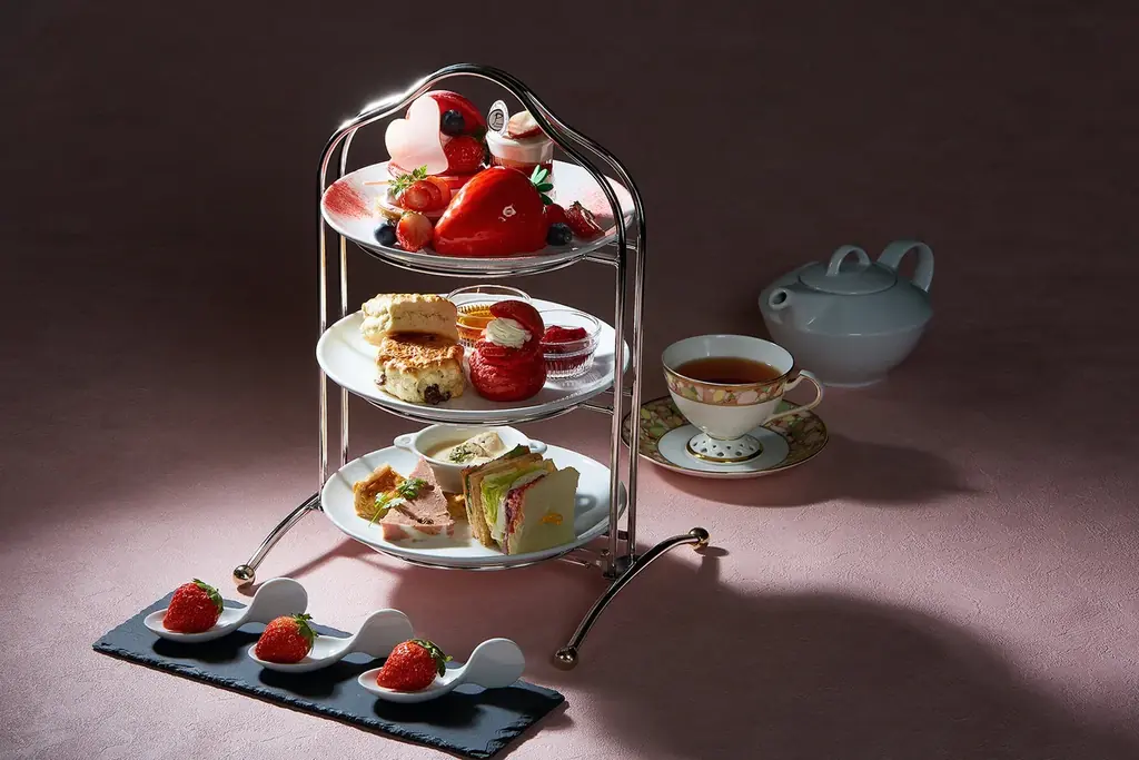 【水戸プラザホテル】大人気ストロベリーアフタヌーンティーセットの第二弾！県産苺の食べ比べが付いた贅沢なラインナップ 画像 1