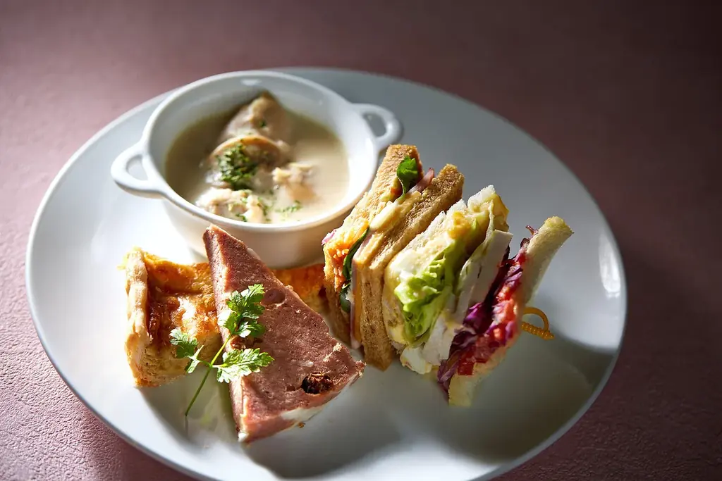 【水戸プラザホテル】大人気ストロベリーアフタヌーンティーセットの第二弾！県産苺の食べ比べが付いた贅沢なラインナップ 画像 10