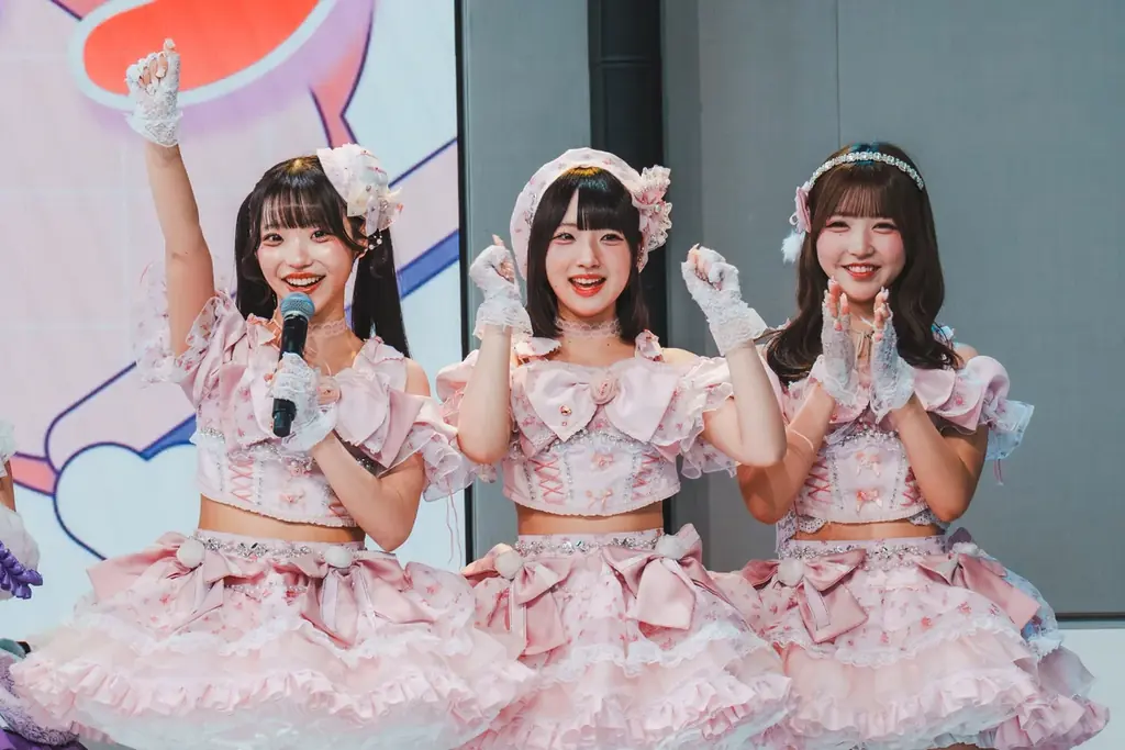 関西のトップアイドル8組がテレビ大阪に集結！“白熱”のステージと“爆笑”のコラボ企画!?アイドルによる放送局占拠の一部始終 画像 12