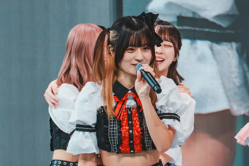 関西のトップアイドル8組がテレビ大阪に集結！“白熱”のステージと“爆笑”のコラボ企画!?アイドルによる放送局占拠の一部始終 画像 14