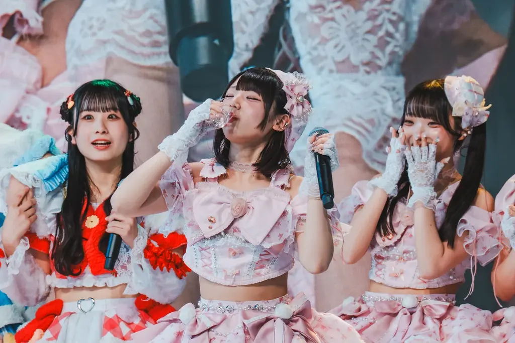 関西のトップアイドル8組がテレビ大阪に集結！“白熱”のステージと“爆笑”のコラボ企画!?アイドルによる放送局占拠の一部始終 画像 15