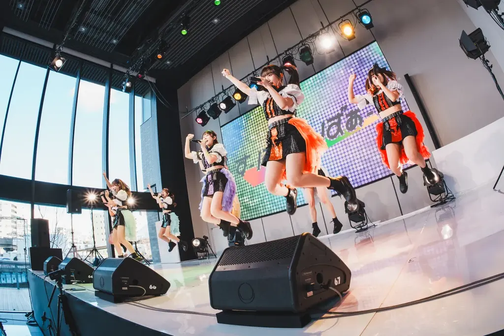 関西のトップアイドル8組がテレビ大阪に集結！“白熱”のステージと“爆笑”のコラボ企画!?アイドルによる放送局占拠の一部始終 画像 3