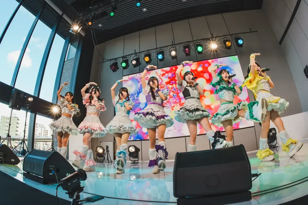 関西のトップアイドル8組がテレビ大阪に集結！“白熱”のステージと“爆笑”のコラボ企画!?アイドルによる放送局占拠の一部始終 画像 4