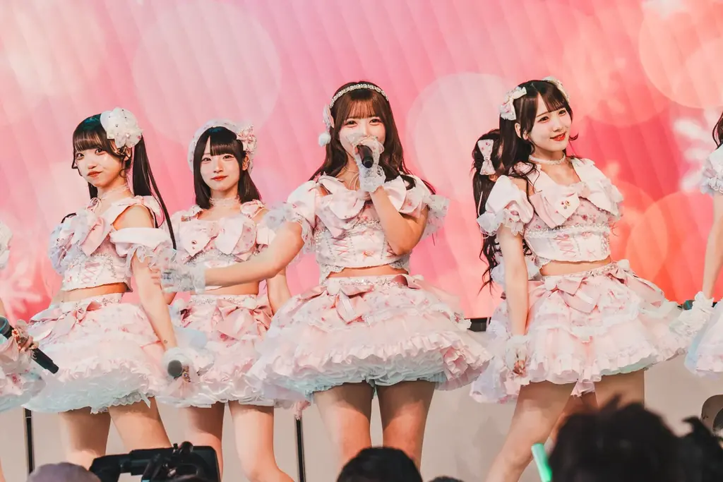 関西のトップアイドル8組がテレビ大阪に集結！“白熱”のステージと“爆笑”のコラボ企画!?アイドルによる放送局占拠の一部始終 画像 9