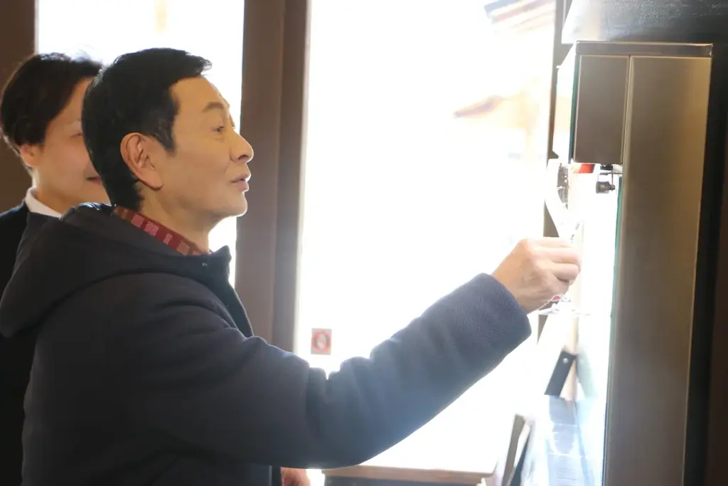 三田村邦彦が冬の京都でほっこりおとな旅♪老舗酒造・絶品ハンバーグ・西陣織体験！山村紅葉おすすめ極旨ジンギスカンも！ 画像 3