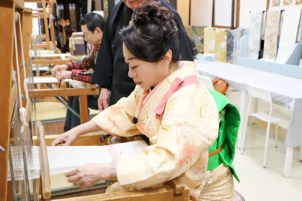 三田村邦彦が冬の京都でほっこりおとな旅♪老舗酒造・絶品ハンバーグ・西陣織体験！山村紅葉おすすめ極旨ジンギスカンも！ 画像 9