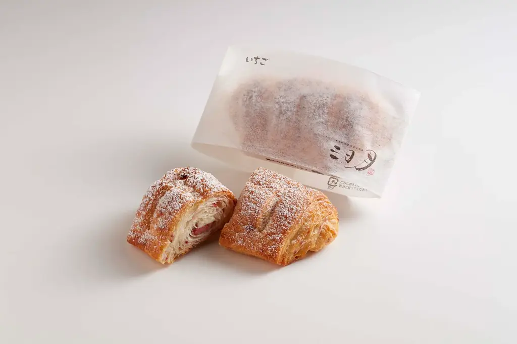 【季節限定】甘酸っぱい香りが春の訪れを感じる『クロワッサン いちご』が登場 画像 2