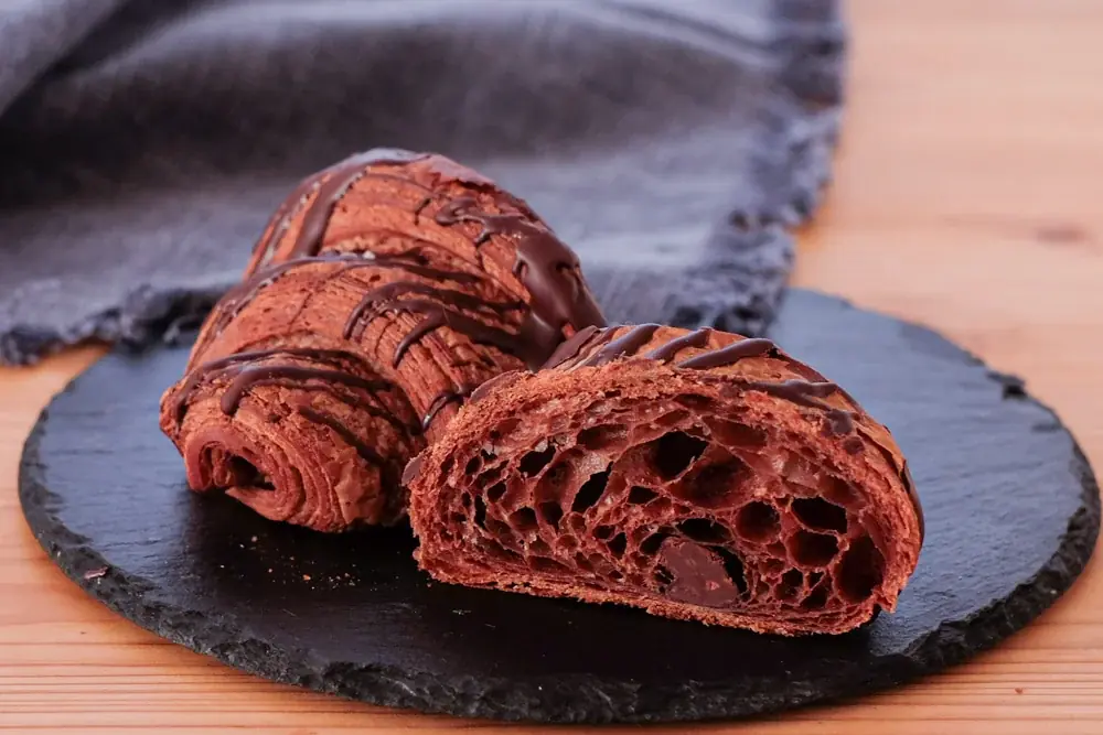 全国のパン屋4店舗のチョコレート商品が詰まったパンセットが登場。今年はパンでチョコレートをより身近に。 画像 10