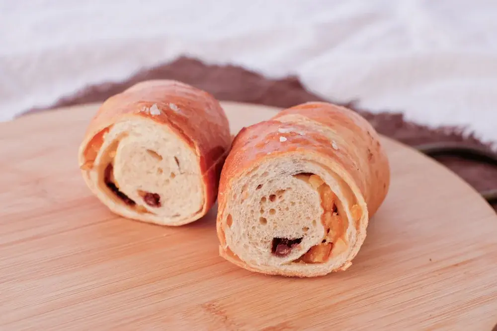 全国のパン屋4店舗のチョコレート商品が詰まったパンセットが登場。今年はパンでチョコレートをより身近に。 画像 13